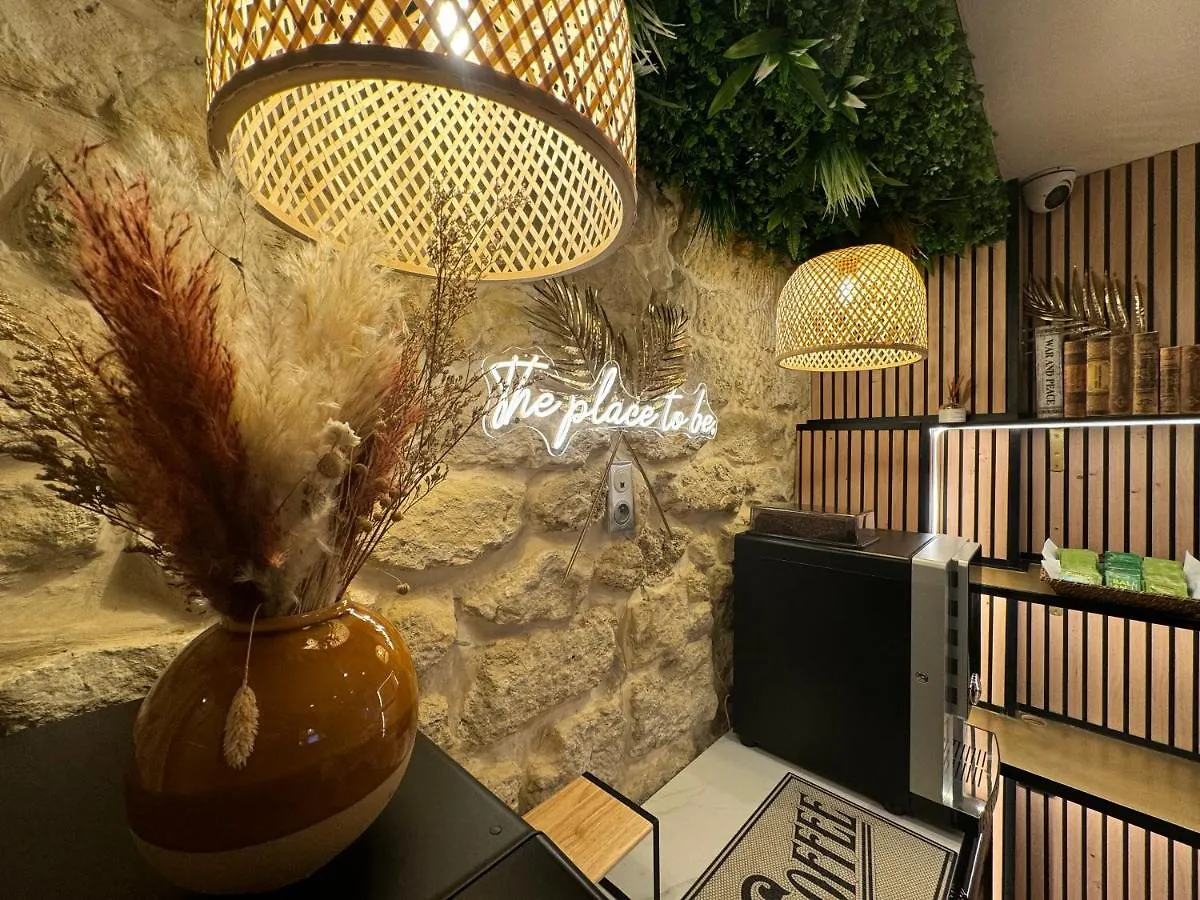 ***  Hotel Nation Montmartre Paris France