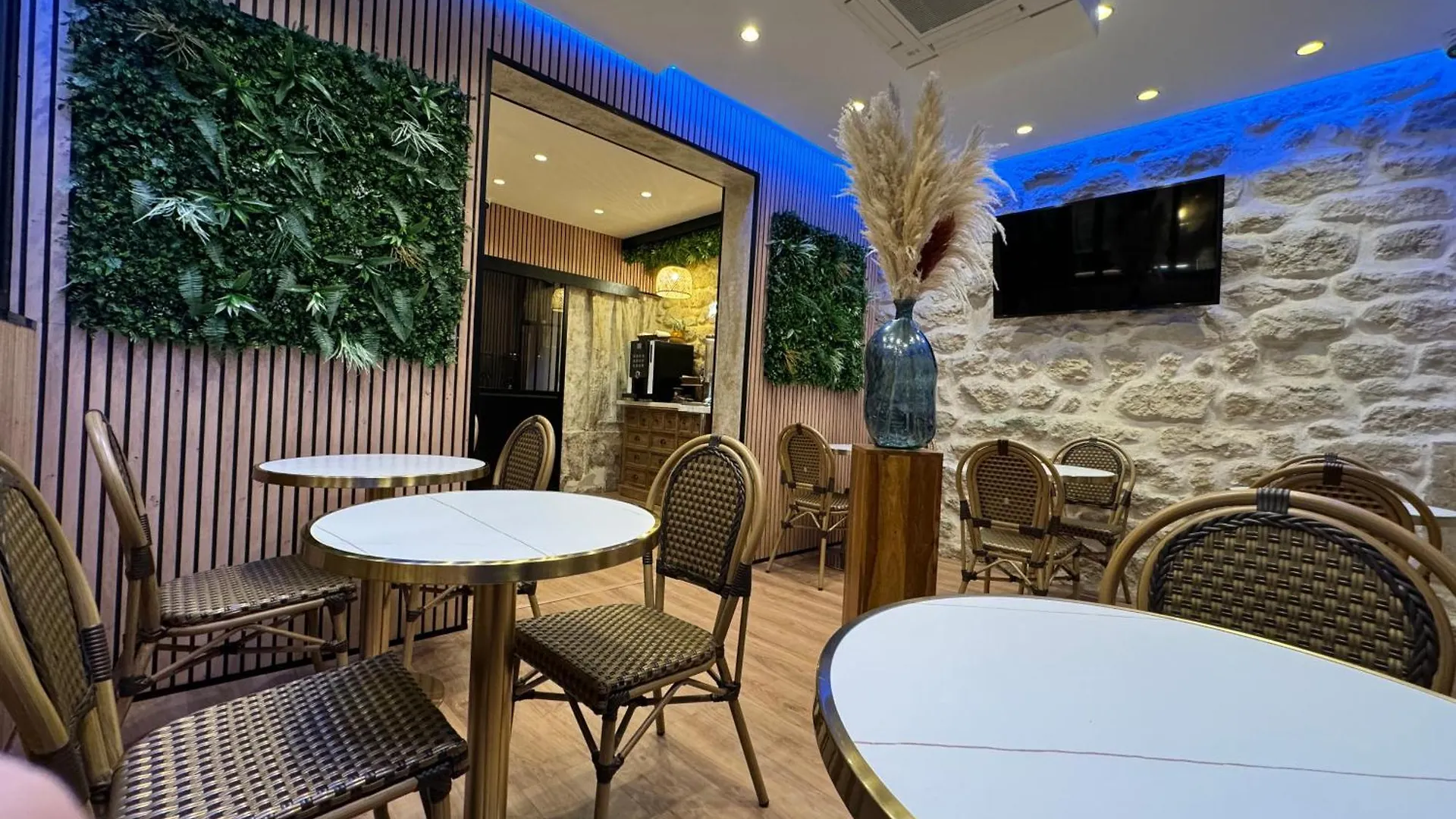 Hotel Nation Montmartre París
