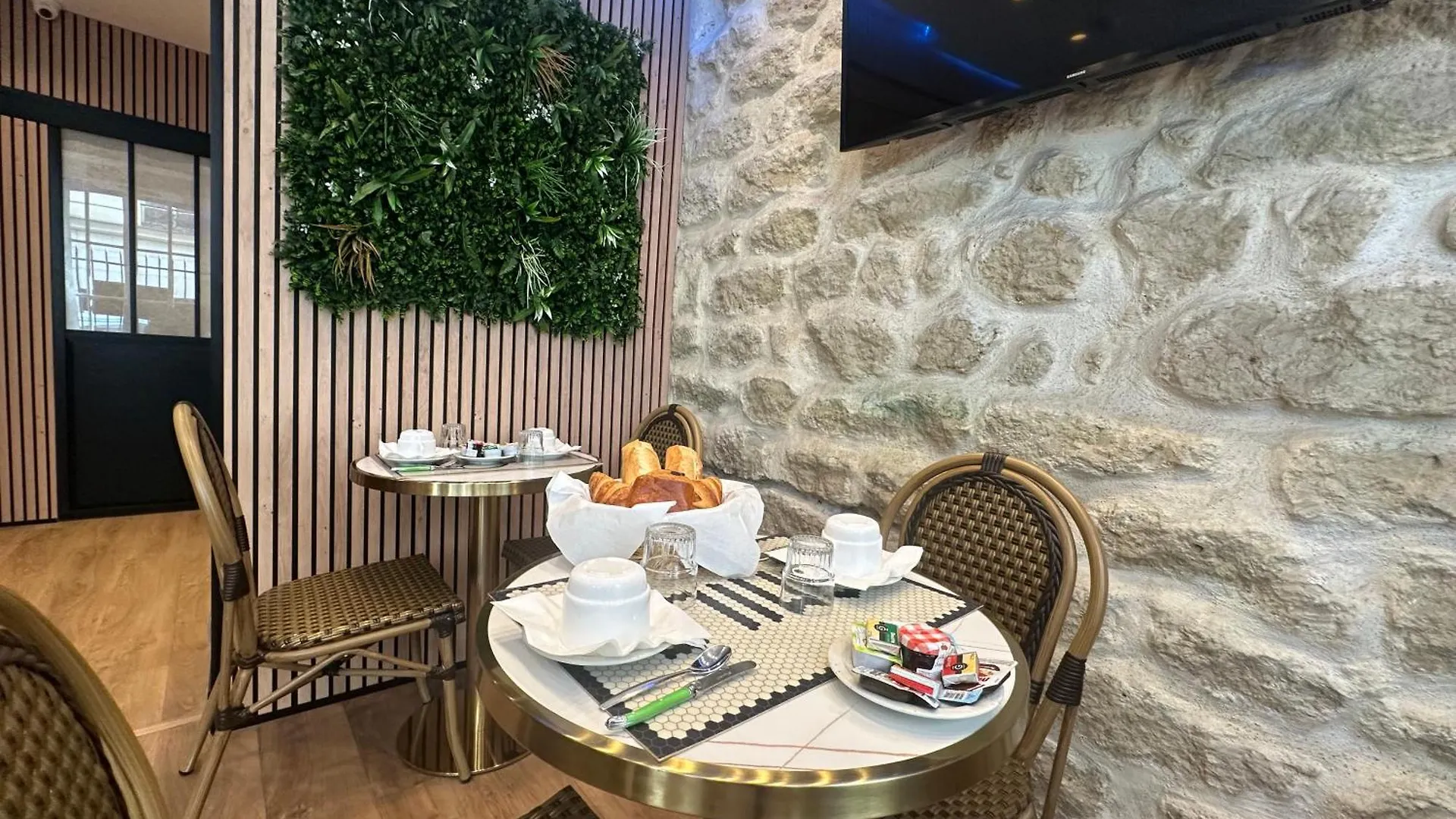 Hotel Nation Montmartre Paris